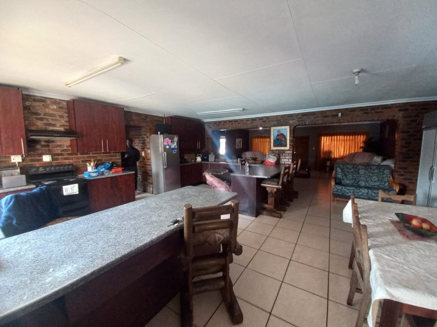 7 Bedroom Property for Sale in Vaal Power A H Free State